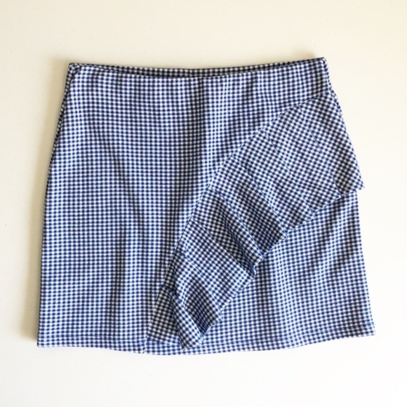 Topshop Dresses & Skirts - Topshop Gingham Ruffled Mini Skirt NWOT Sz 8